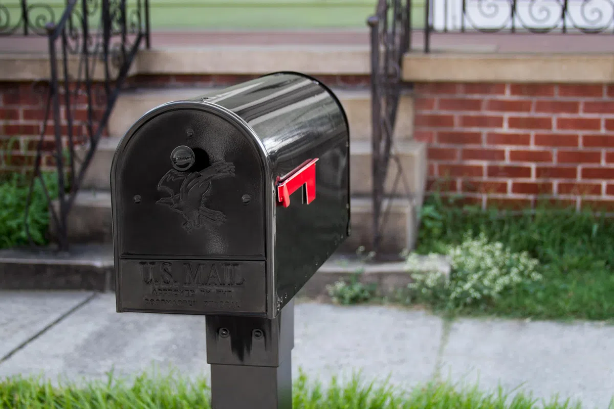 ARCHITECTURAL MAILBOXES OM160BEC Outback - Supporto per palo, colore: nero