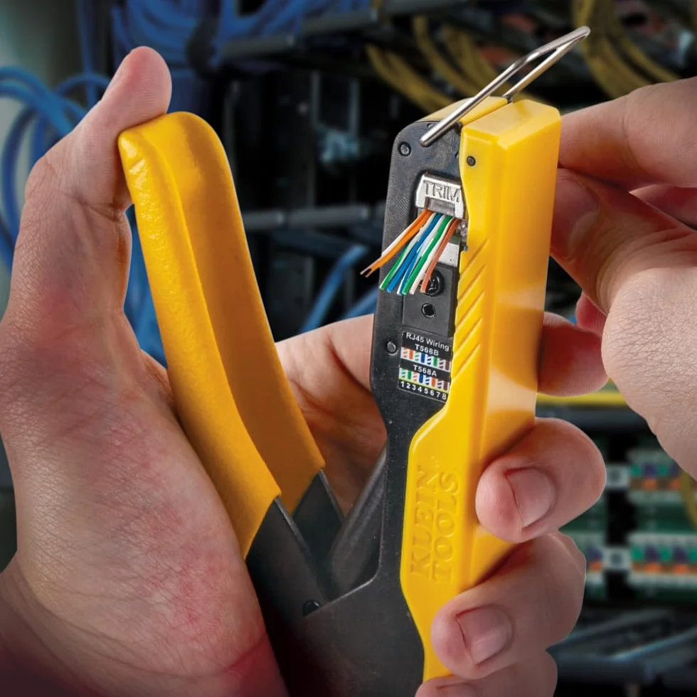 Crimpatrice compatta pass-thru modulare per connettori dati Pass-THU RJ45 Klein Tools VDV226-005