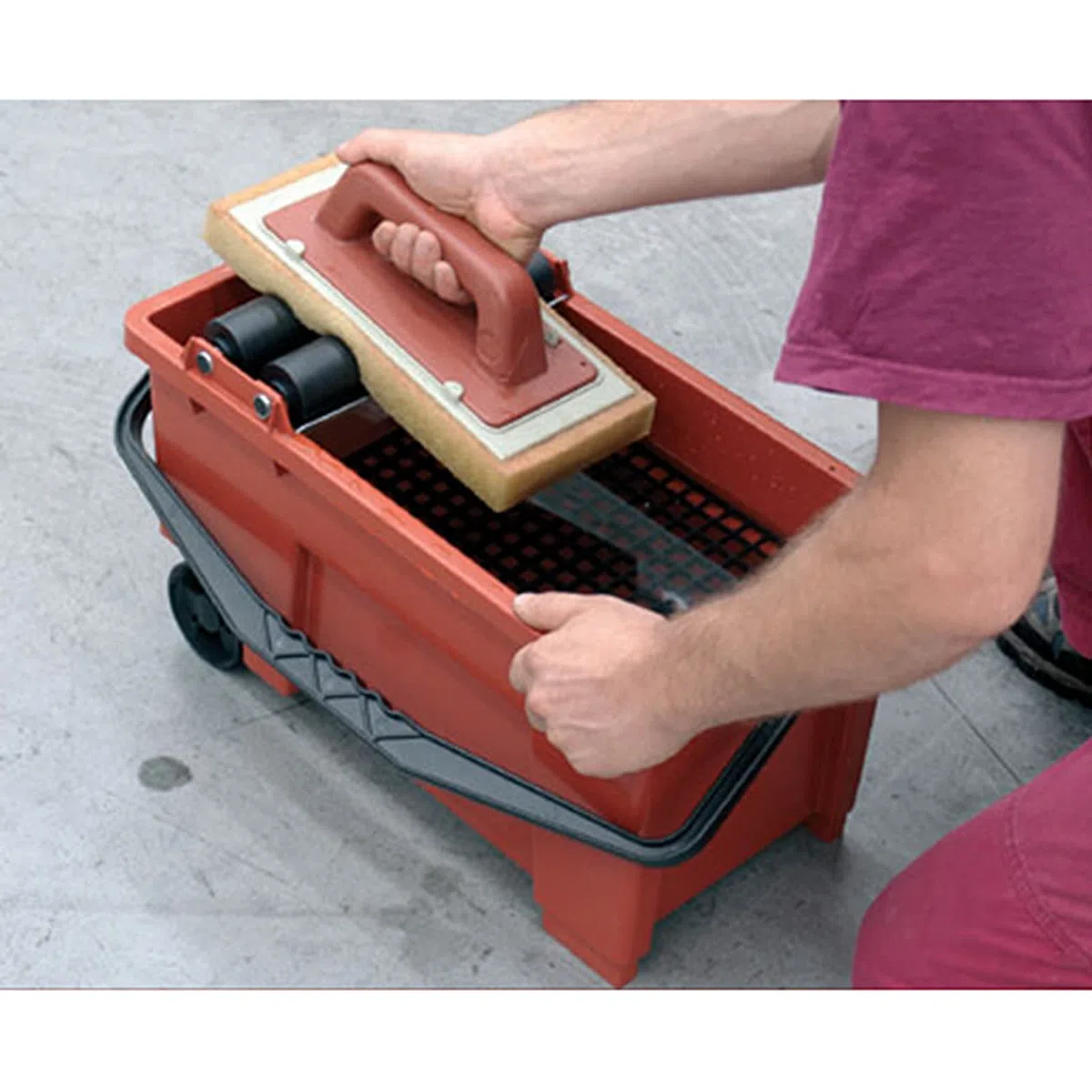 Raimondi skipper 242c/swe4 kit vaschetta lavaggio 13 lt in plastica antiurto con frattazzo spugna sweepex 13x30xh3 cm