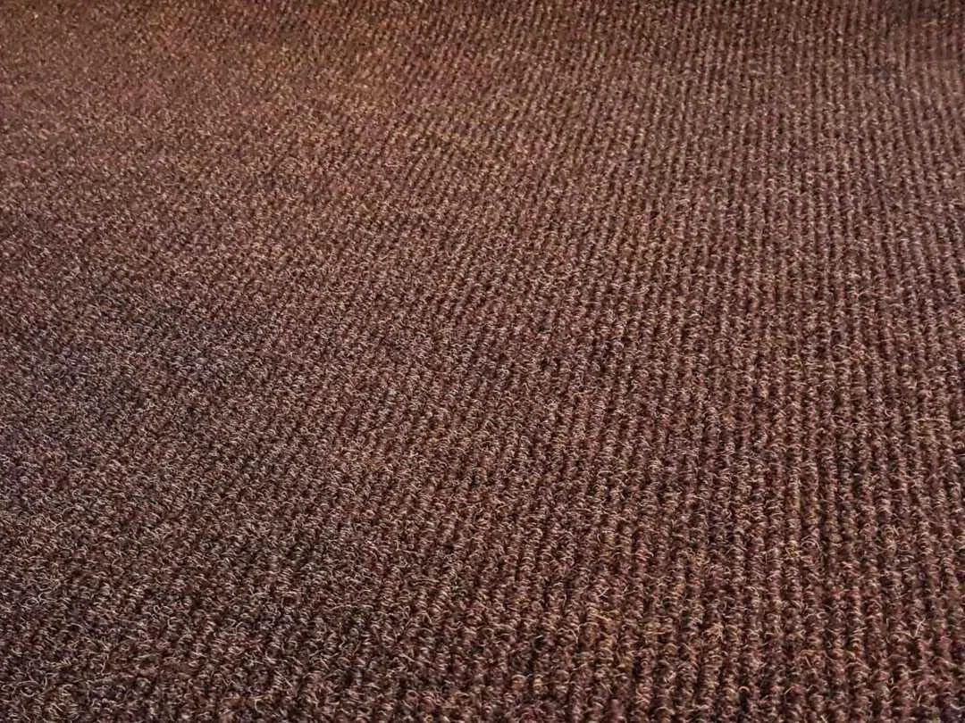 Riga - moquette agugliata su misura - Marrone 07-200x450cm