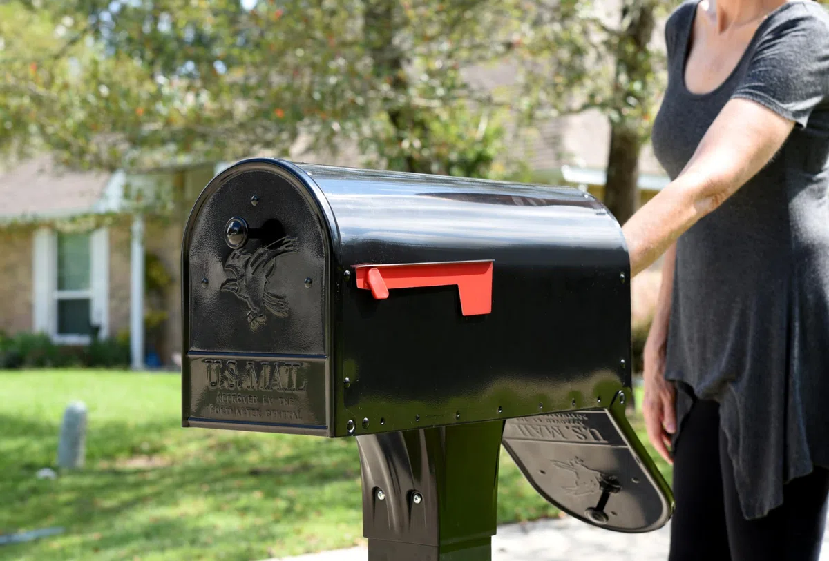 ARCHITECTURAL MAILBOXES OM160BEC Outback - Supporto per palo, colore: nero