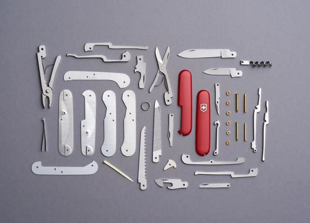 Victorinox Handyman, coltellino svizzero multiuso, coltello tascabile multifunzione, 24 funzioni, lama, pinzette, forbici