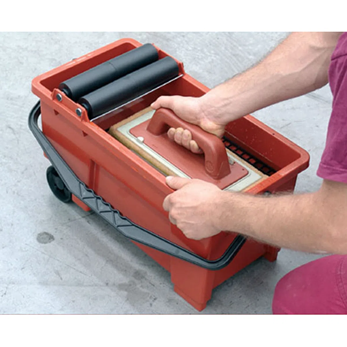 Raimondi skipper 242c/swe4 kit vaschetta lavaggio 13 lt in plastica antiurto con frattazzo spugna sweepex 13x30xh3 cm