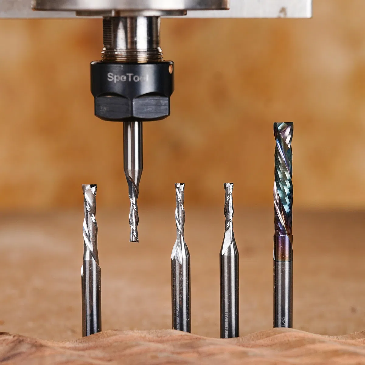 SpeTool 2 frese elicoidali da 8 mm, codolo a compressione, lunghezza di taglio extra lunga, con rivestimento TAC, fresa CNC VHM, fresa per fresatrice a spirale, fresa per legno