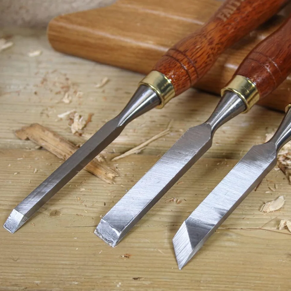 Faithfull WCSET12 - Set per intaglio legno, 12 pezzi, con custodia