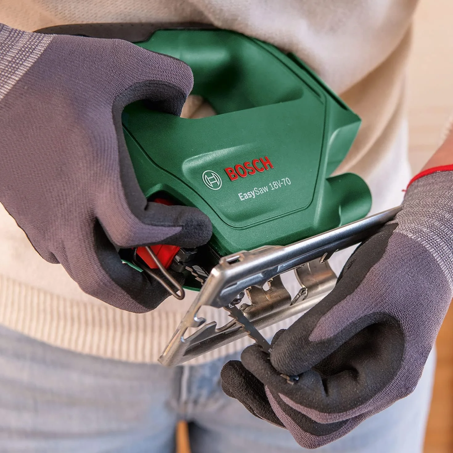 Bosch Seghetto alternativo a batteria EasySaw 18V-70 (senza batteria, sistema da 18 volt, confezione in cartone)